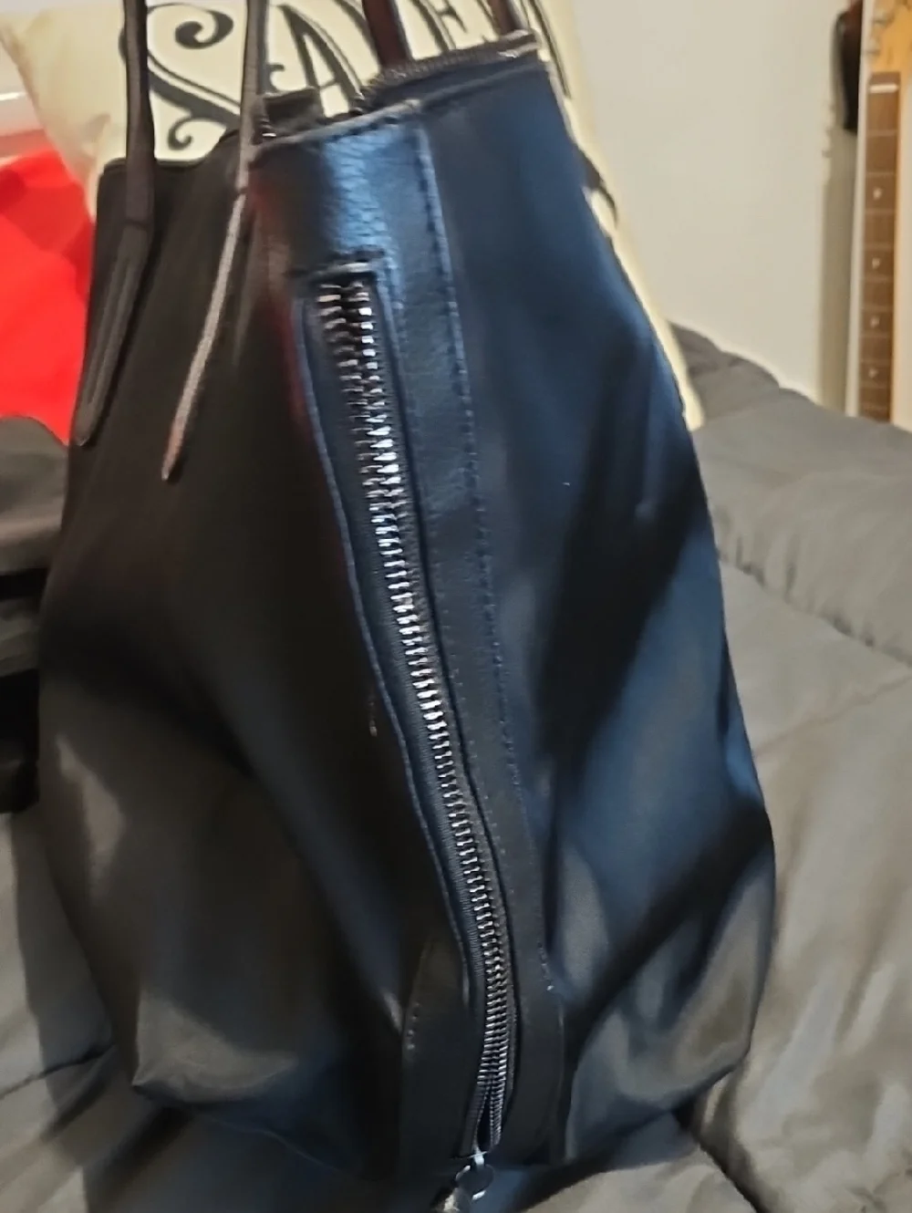 Botkier spacious black